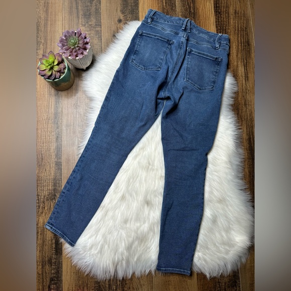 Good American
Good Waist Cropped Skinny Jeans in Blue798 - Picture 4 of 6